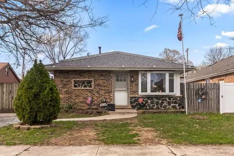 6140 W 99th St, Oak Lawn, IL 60453