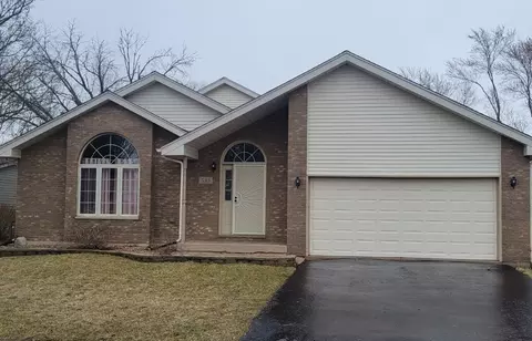 5313 Imperial Dr, Richton Park, IL 60471