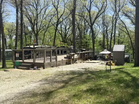 10-71 Woodhaven Lks, Sublette, IL 61367