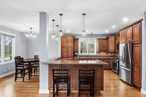 Kitchen - 4549 E Larch Ave, Glenview, IL 60025 photo 1 of 3