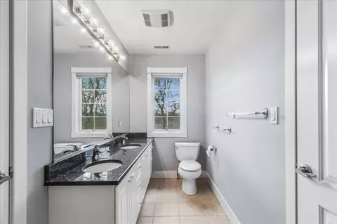 Bath - 4549 E Larch Ave, Glenview, IL 60025 photo 4 of 5