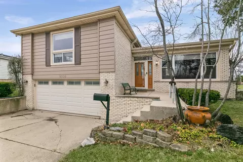9330 Murray Ct, Morton Grove, IL 60053