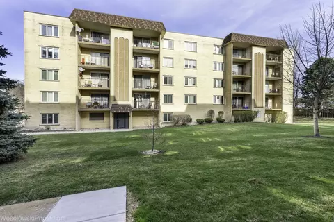 4106 N Narragansett Ave #208, Chicago, IL 60634