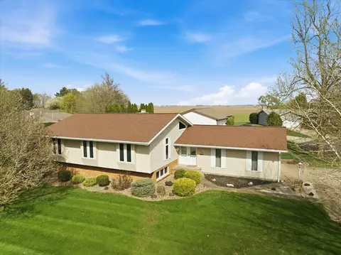 504 S School St, Minier, IL 61759