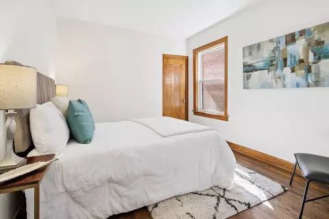 Bedroom - 5604 N Mango Ave, Chicago, IL 60646 photo 1 of 4