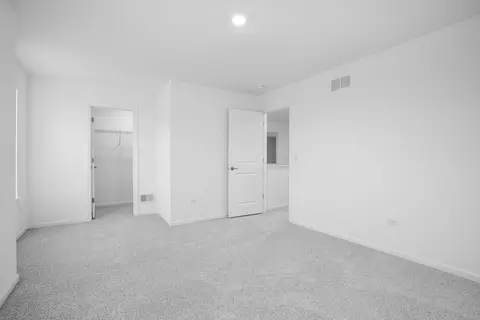 Bedroom - 566 Ayre Dr, Elgin, IL 60124 photo 1 of 9