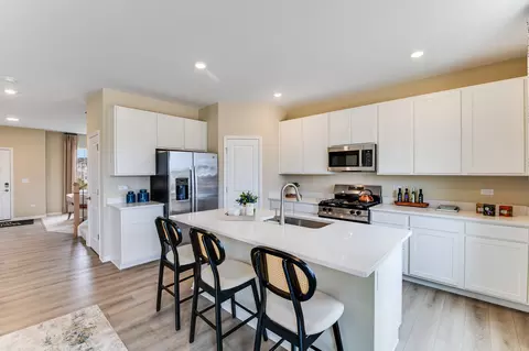 Kitchen - 566 Ayre Dr, Elgin, IL 60124 photo 2 of 4