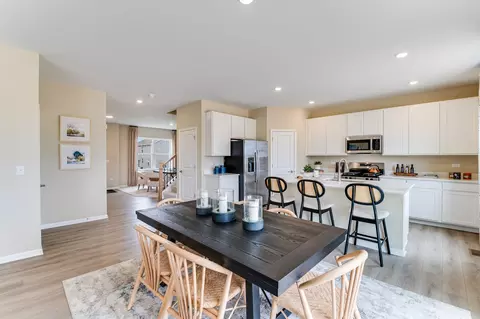 Dining - 566 Ayre Dr, Elgin, IL 60124 photo 4 of 5