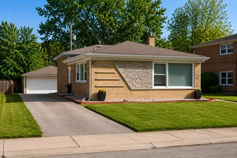 1029 Riverview Dr, South Holland, IL 60473