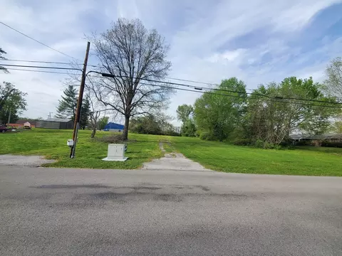 1810 Old West Main St, Carbondale, IL 62901