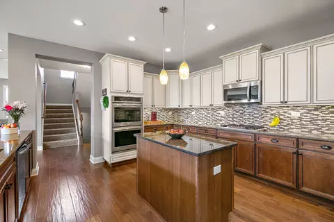 Kitchen - 1962 Stapleton Rd, New Lenox, IL 60451 photo 2 of 4