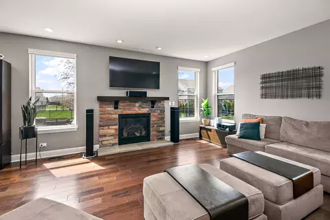 Living - 1962 Stapleton Rd, New Lenox, IL 60451 photo 1 of 6