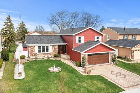 176 Appleby Dr, Glendale Heights, IL 60139