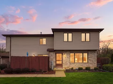 753 Bon Terre Rd, New Lenox, IL 60451