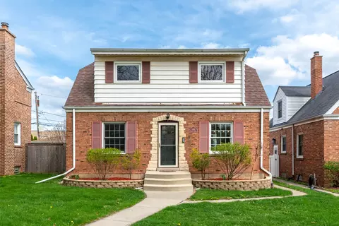 5205 N Osceola Ave, Chicago, IL 60656