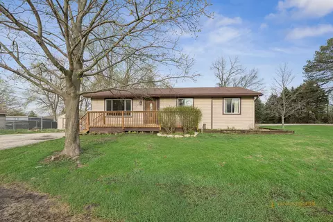 3502 Westwood Dr, Wonder Lake, IL 60097