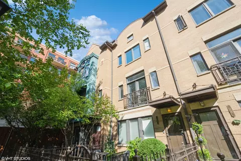 24 S Throop Pkwy, Chicago, IL 60607