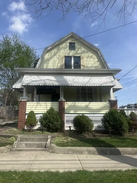 1309 N Lee St, Bloomington, IL 61701