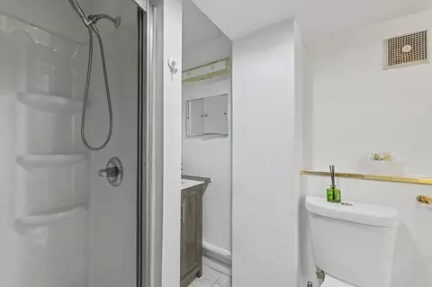 Bath - 1704 Fort Jesse Rd, Normal, IL 61761 photo 2 of 2