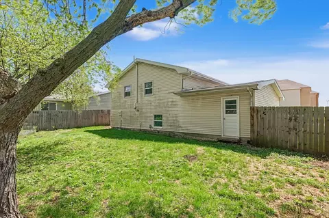 Exterior - 1704 Fort Jesse Rd, Normal, IL 61761 photo 5 of 7
