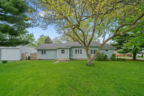 26 Cross St, Bristol, IL 60512