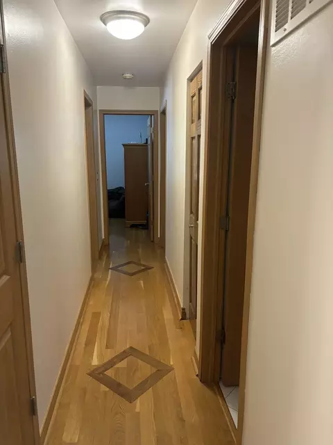 Entry Way - Undisclosed, Hoffman Estates, IL 60192 photo 3 of 3