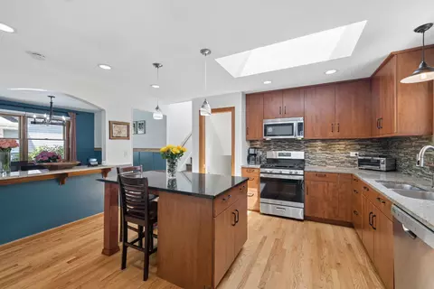 Kitchen - 1015 E Lowden Ave, Wheaton, IL 60189 photo 1 of 4
