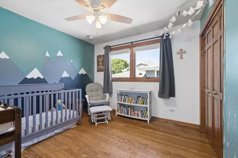 Bedroom - 1015 E Lowden Ave, Wheaton, IL 60189 photo 4 of 4