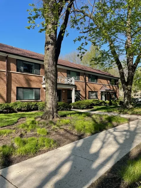 704 Dodge Ave, Evanston, IL 60202