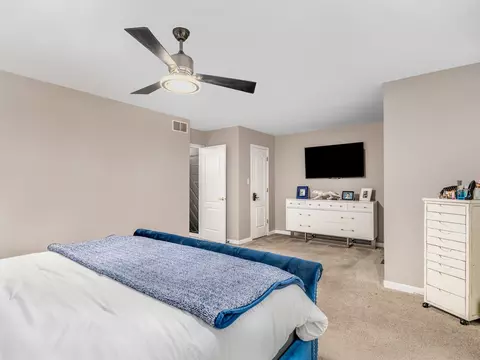 Bedroom - 1811 Cumberland Dr, Plainfield, IL 60586 photo 2 of 3