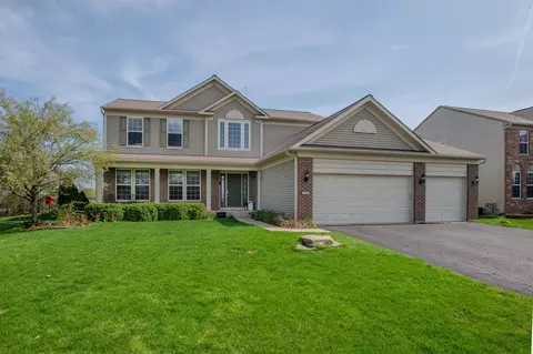 2382 Emerald Ln, Yorkville, IL 60560
