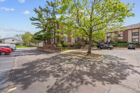 399 Wilmington Dr #103C, Bartlett, IL 60103