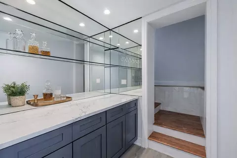 Entry Way - 718 E 152nd St, Phoenix, IL 60426 photo 1 of 1