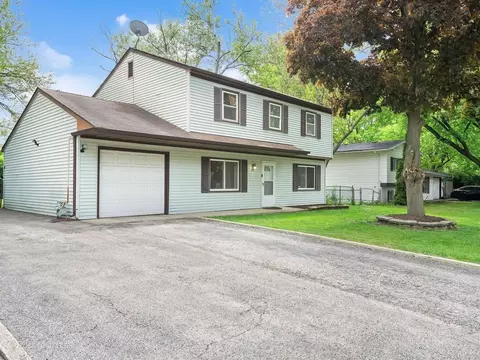 531 Redwood Rd, Bolingbrook, IL 60440