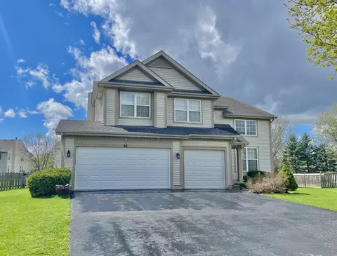 88 Hackney Ln, Lindenhurst, IL 60046