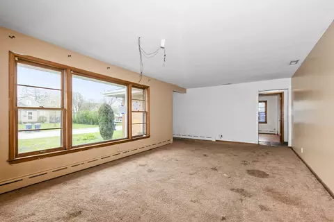 Living - Undisclosed, Steger, IL 60475 photo 2 of 2