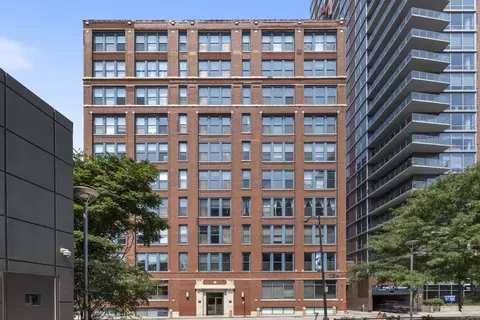 124 W Polk St #100, Chicago, IL 60605