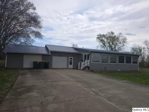 Exterior - 1741 Linn St, Hamilton, IL 62341 photo 3 of 6