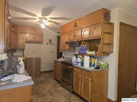 Kitchen - 1741 Linn St, Hamilton, IL 62341 photo 3 of 3