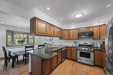 Kitchen - 1760 Pebble Beach Dr, Hoffman Estates, IL 60169 photo 1 of 3
