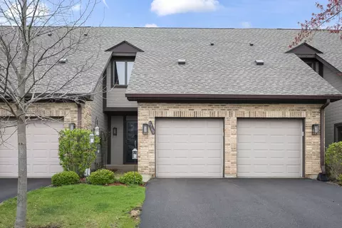 1760 Pebble Beach Dr, Hoffman Estates, IL 60169