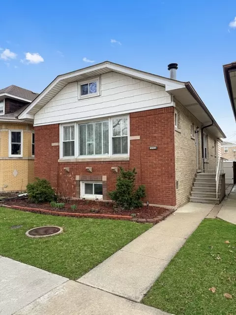 5549 N Parkside Ave, Chicago, IL 60630