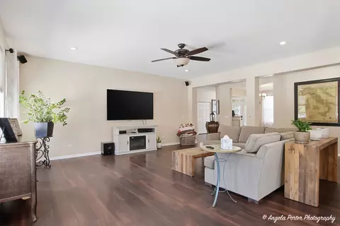 Living - 1906 Hillside Ln, Mchenry, IL 60051 photo 2 of 3