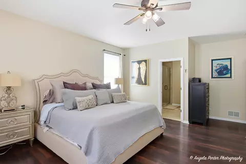 Bedroom - 1906 Hillside Ln, Mchenry, IL 60051 photo 5 of 7