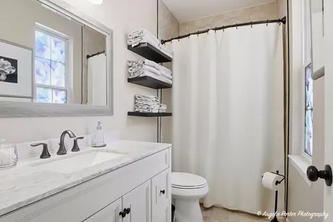 Bath - 1906 Hillside Ln, Mchenry, IL 60051 photo 1 of 2