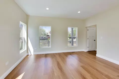 239 Parker Ave, Aurora, IL 60505 photo 11