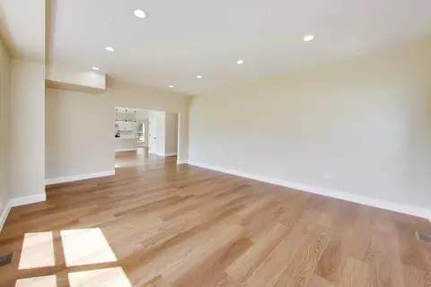 239 Parker Ave, Aurora, IL 60505 photo 2
