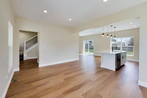 239 Parker Ave, Aurora, IL 60505 photo 12