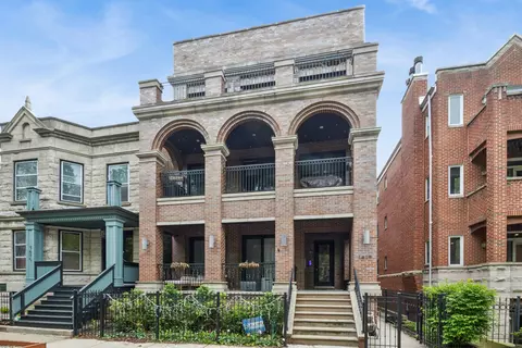 1419 W Byron St #3, Chicago, IL 60613