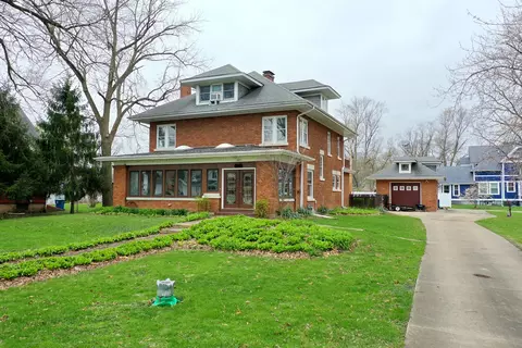 205 S Meadow St, Grant Park, IL 60940